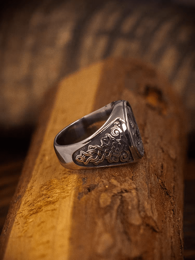 Royal Roman Knight Signet Ring – Vintage Stainless Steel Warrior Crest - Night Works