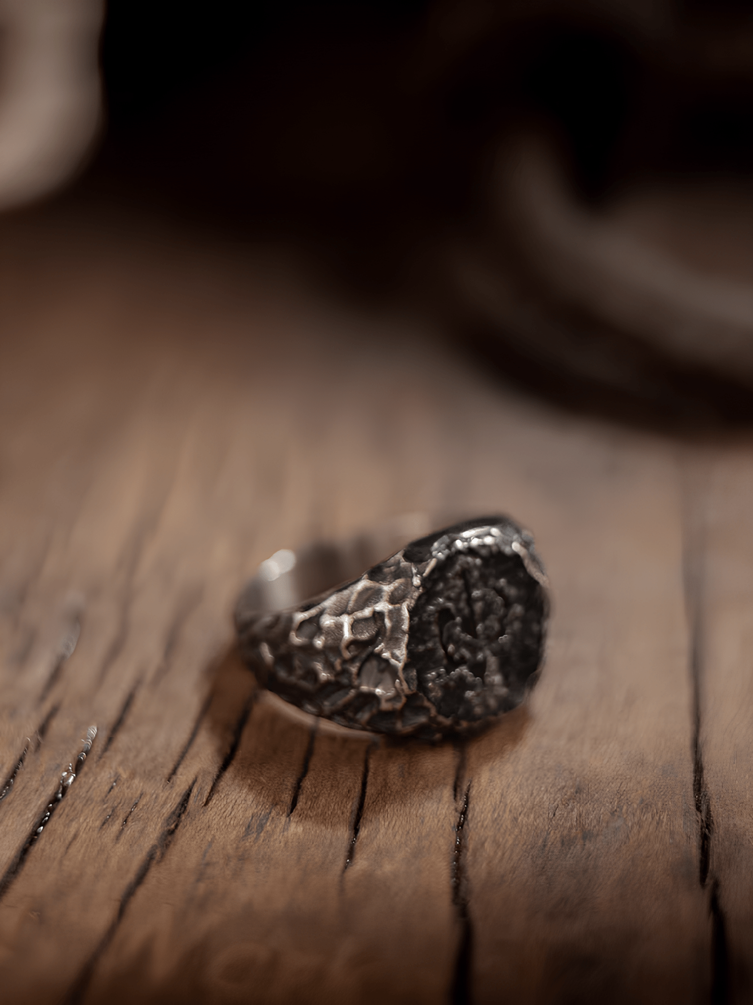 The Seal of Sauron Ring – Vintage Hammered Stainless Steel Signet - Night Works