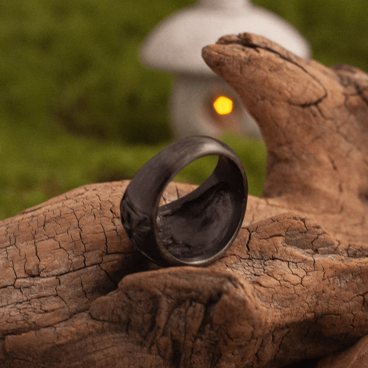 War Medal Iron Cross Signet Ring – Vintage Black Stainless Steel Ring - Night Works