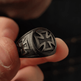 War Medal Iron Cross Signet Ring – Vintage Black Stainless Steel Ring - Night Works
