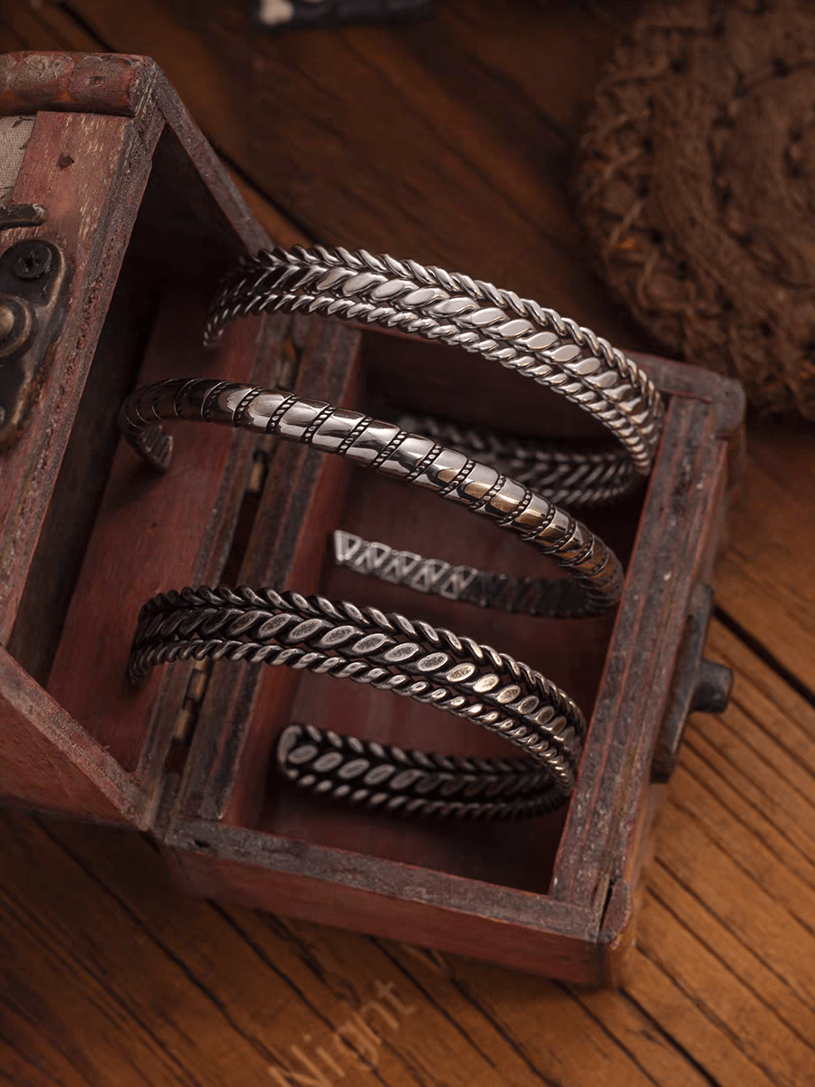 Barbed Rope & Twisted Open Cuff Bracelet – Adjustable Titanium Steel - Night Works