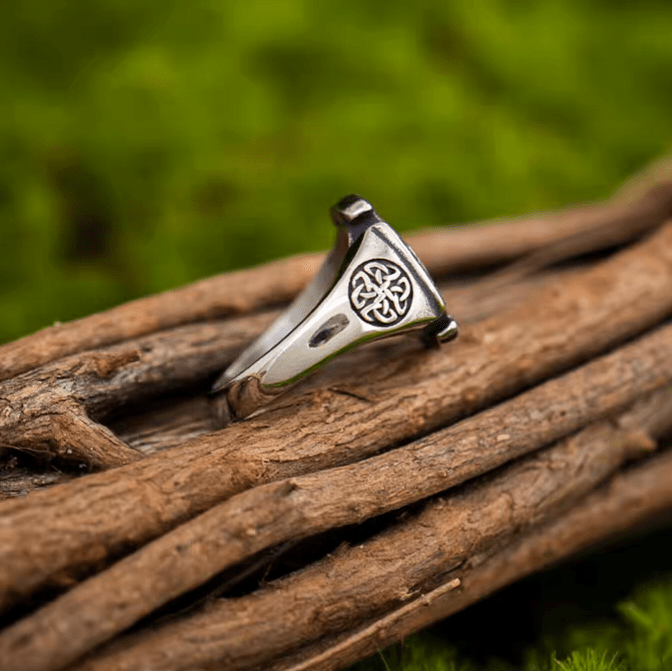 Celtic Trinity Knot Ring – Titanium Steel Signet Ring - Night Works