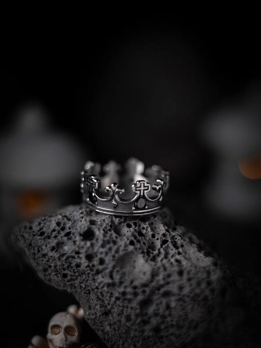 Death of the King Gothic Crown Ring – Red Stone Stainless Steel Band - Night Works