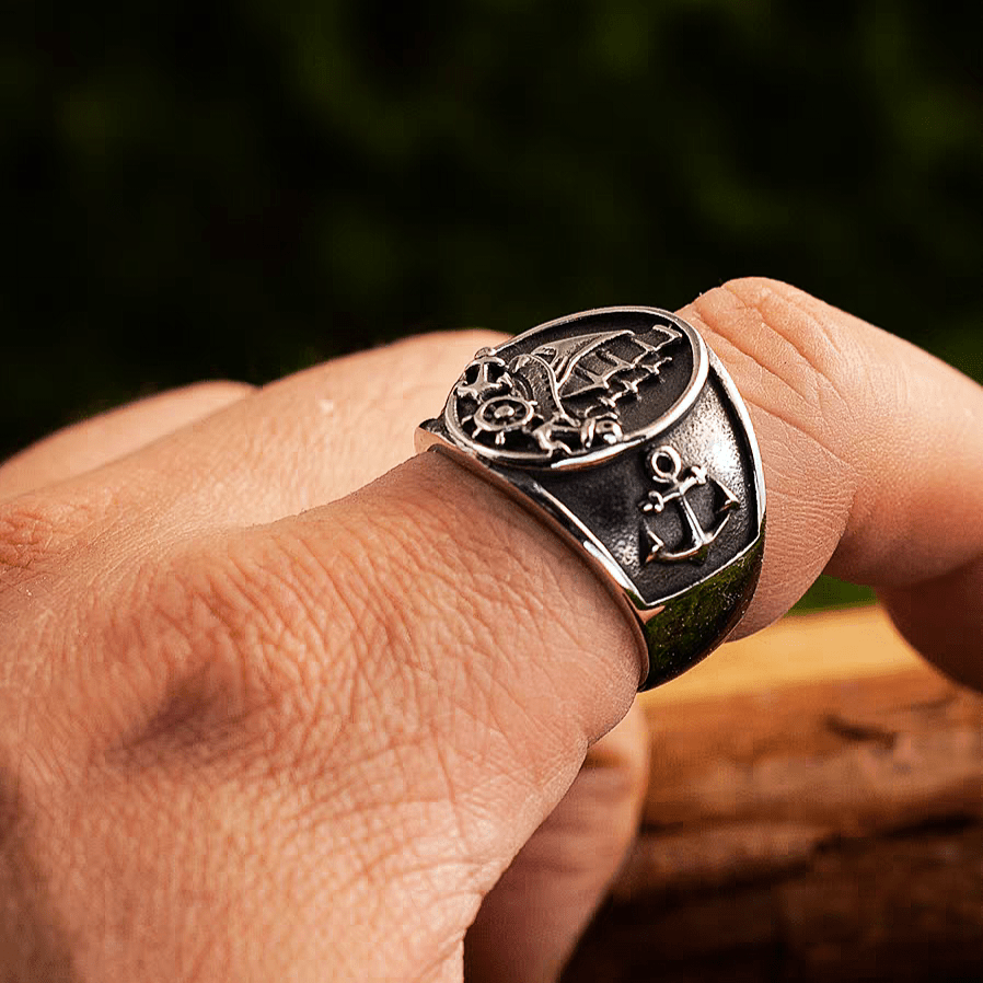 Langskip Viking Ship Ring – Nordic Pirate Titanium Steel Signet Ring - Night Works