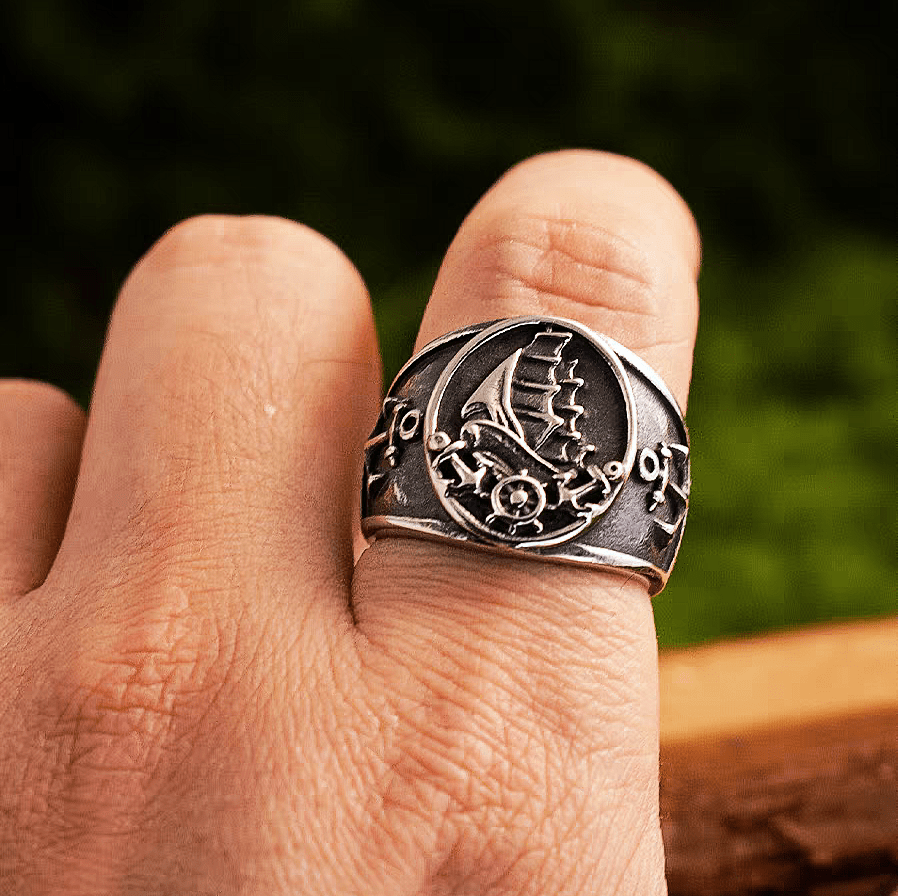 Langskip Viking Ship Ring – Nordic Pirate Titanium Steel Signet Ring - Night Works