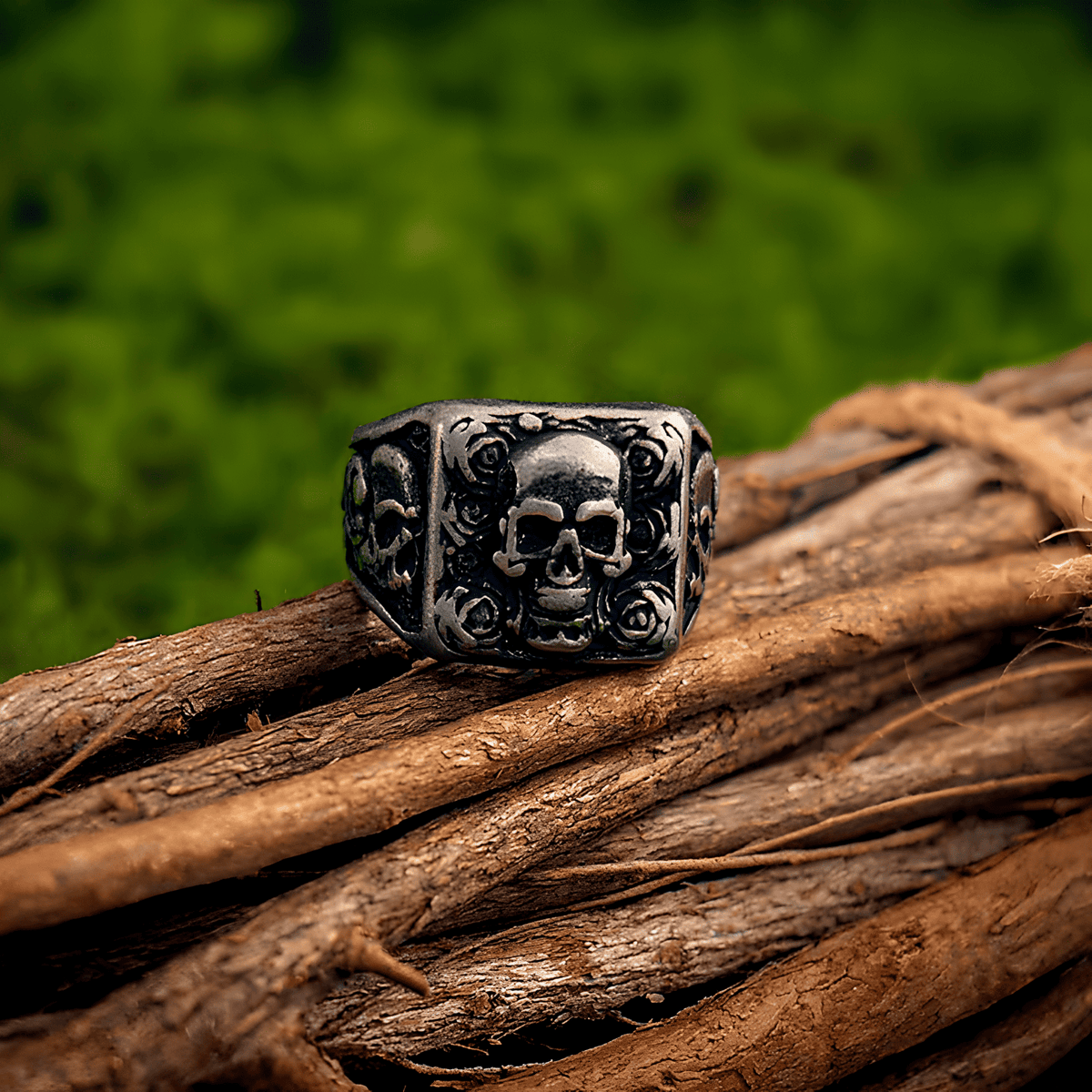 Love and Rebirth Skull Rose Gothic Titanium Steel Ring - Night Works