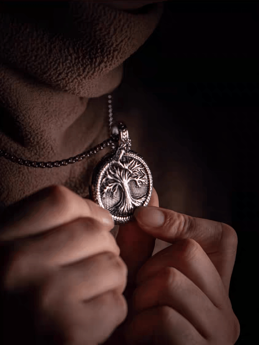 Ragnarök Norse Pendant – Stainless Steel Viking Tree of Life - Night Works
