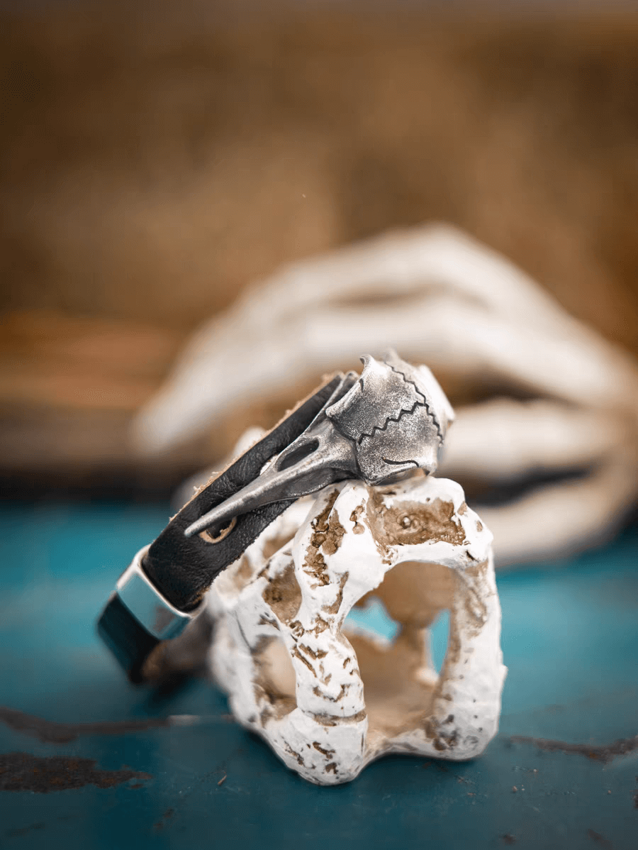 Raven Skull Leather Bracelet – Viking Norse Symbolic Jewelry - Night Works
