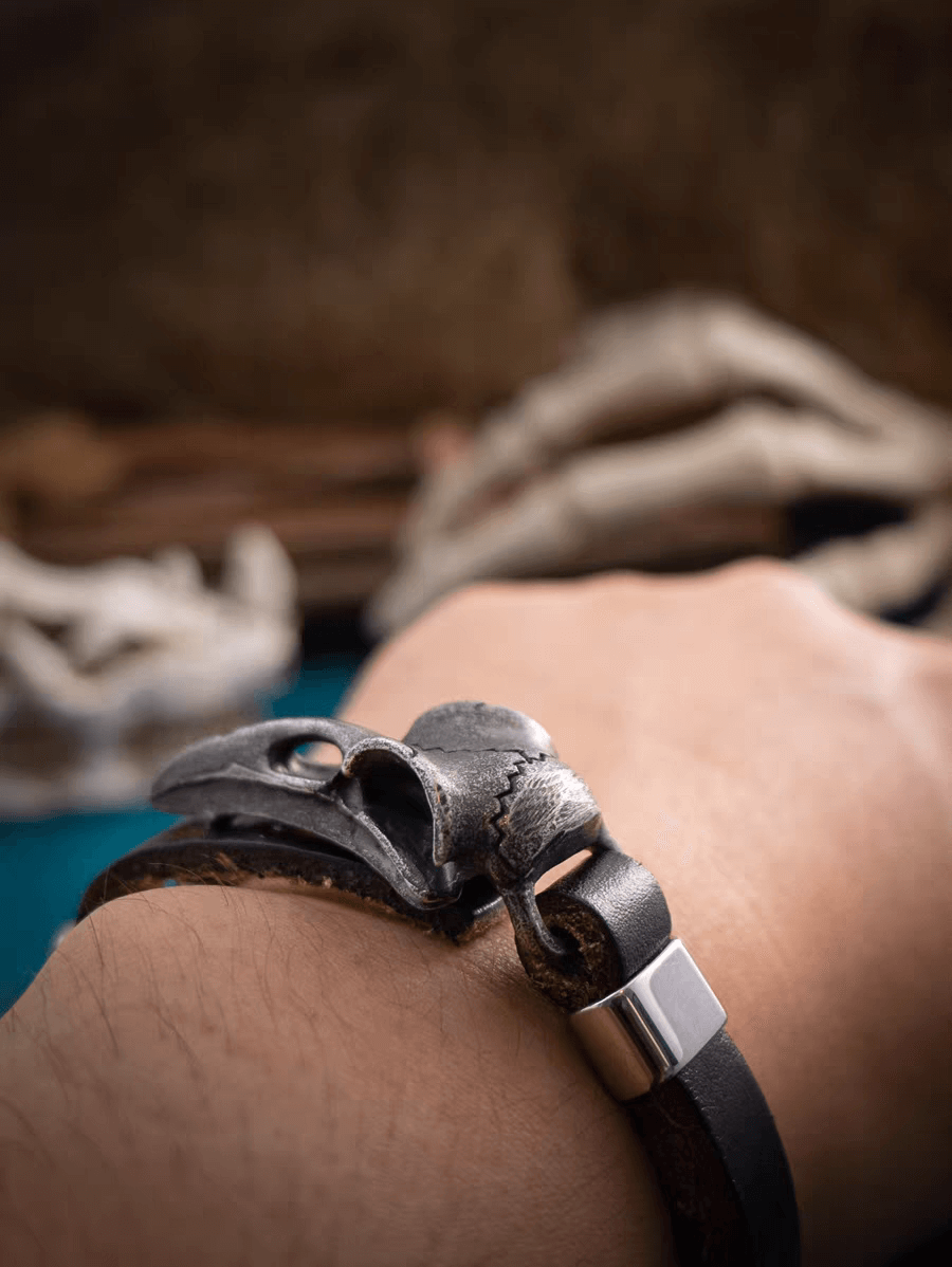 Raven Skull Leather Bracelet – Viking Norse Symbolic Jewelry - Night Works