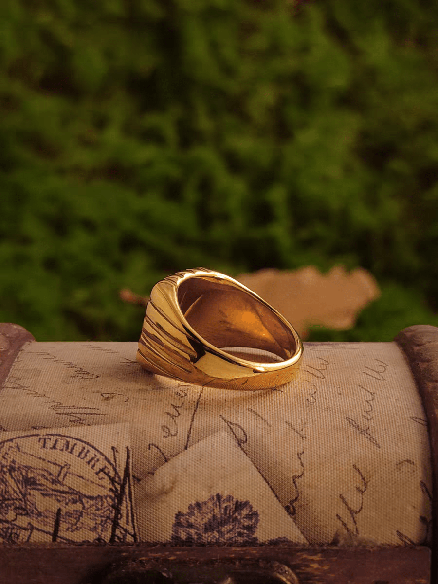 Rumor – European Renaissance Vintage Gold Small Square Ring - Night Works