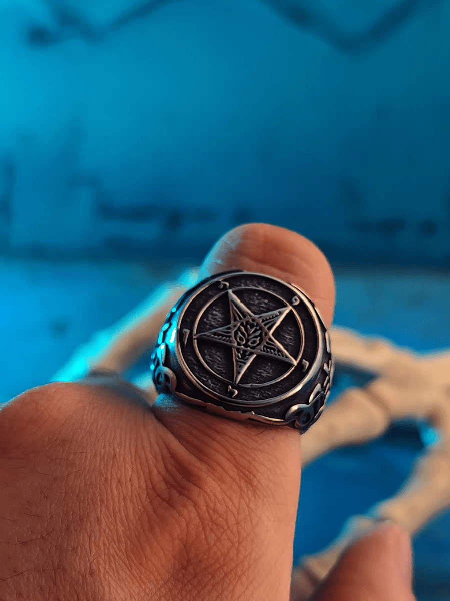 Satan’s Call Inverted Pentagram Ring – Gothic Stainless Steel Seal Ring - Night Works