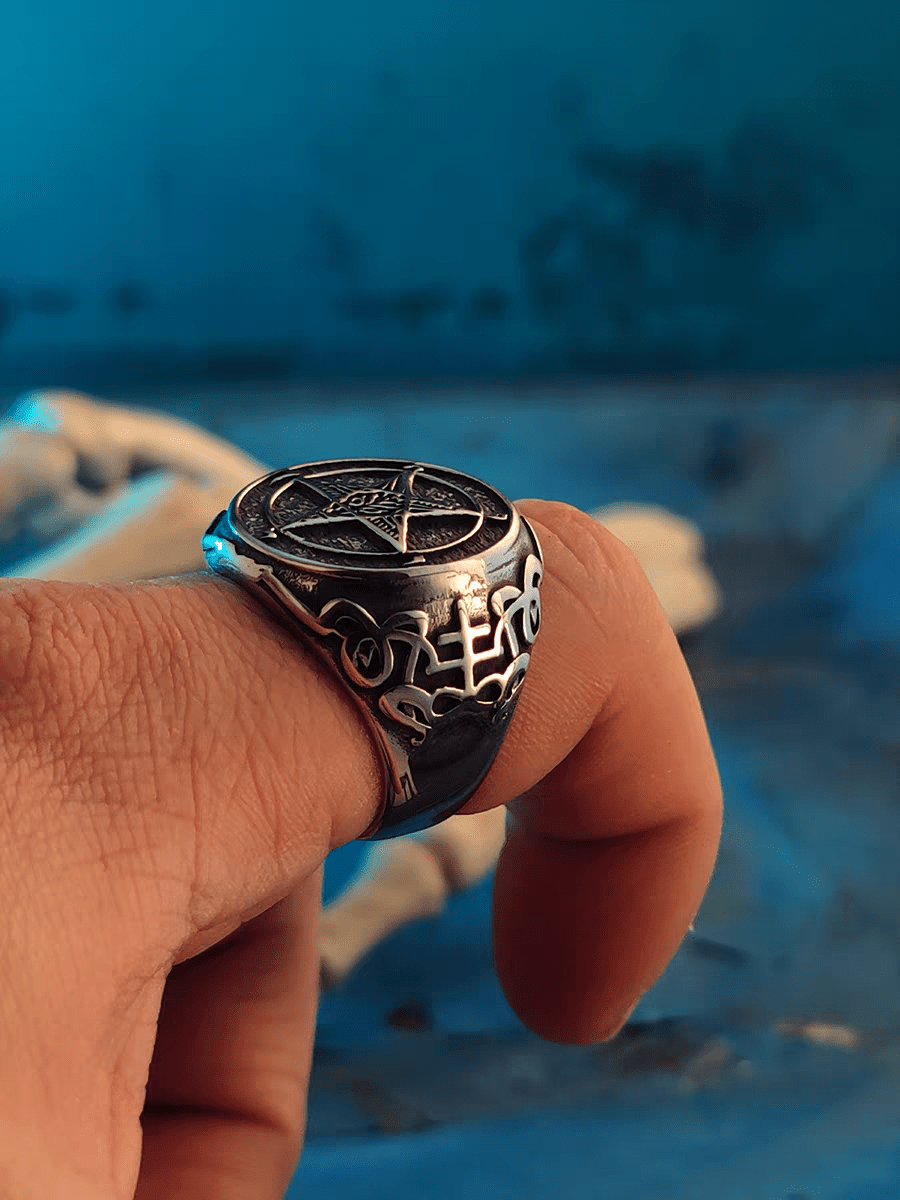 Satan’s Call Inverted Pentagram Ring – Gothic Stainless Steel Seal Ring - Night Works